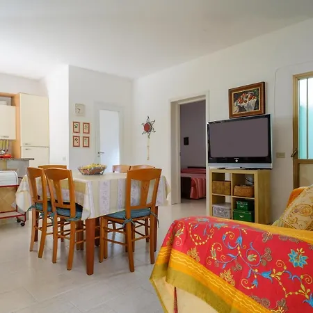 Rita A 200m Dal Mare * I Bacini