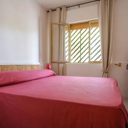 Rita A 200m Dal Mare *