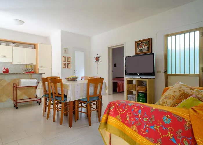 Rita A 200m Dal Mare * I Bacini